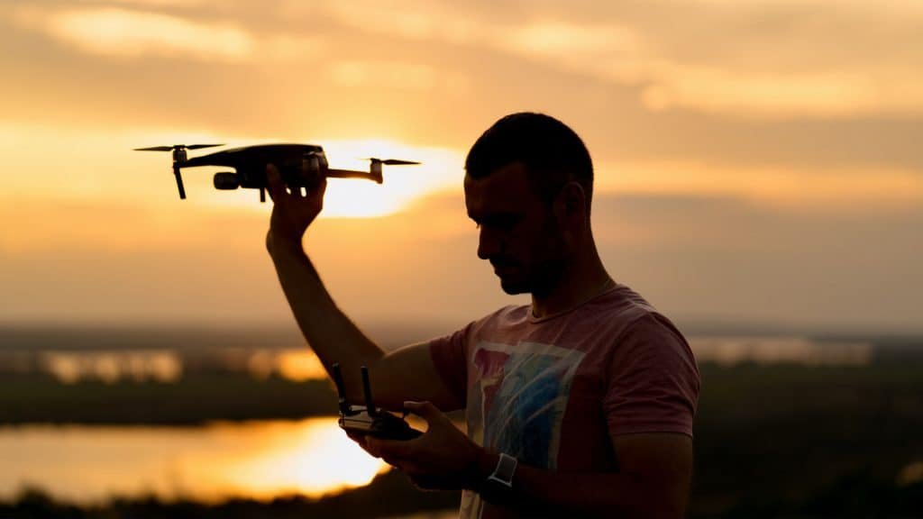 Conheça a arma que desliga drones como se fosse o Wi-Fi da sua casa